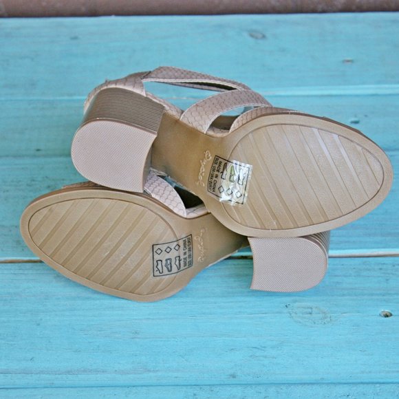 Qupid Heeled Sandals Tan Brown Strappy Snake Print - Picture 8 of 8